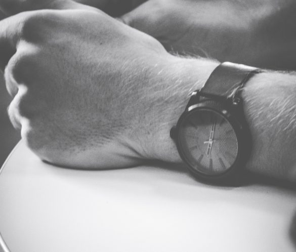dłonie zegarek