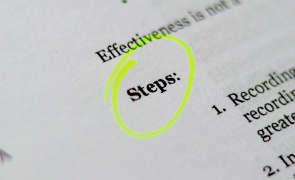 Słowo Steps na kartce